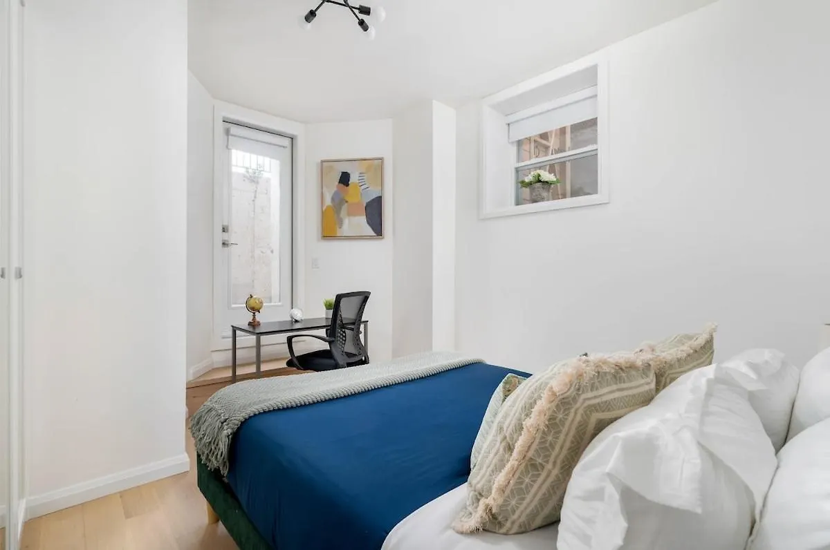 Appartement Hidden Gem - 3 Bedroom Steps To Little Italy And Uoft Toronto