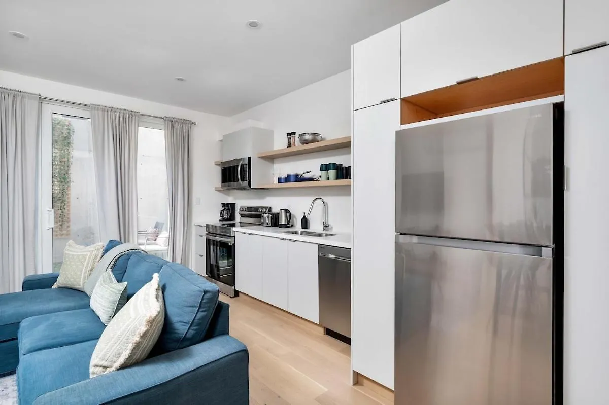 Appartement Hidden Gem - 3 Bedroom Steps To Little Italy And Uoft Toronto