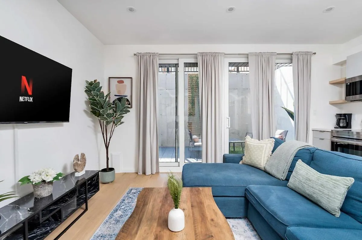 Appartement Hidden Gem - 3 Bedroom Steps To Little Italy And Uoft Toronto