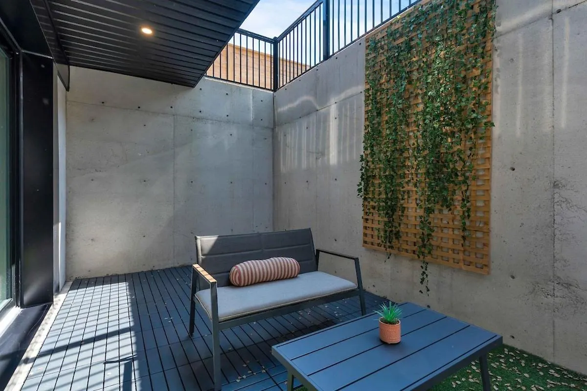Hidden Gem - 3 Bedroom Steps To Little Italy And Uoft Toronto Appartement